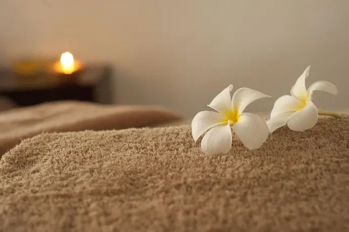 massage lomi lomi relaxant rythmé exotique